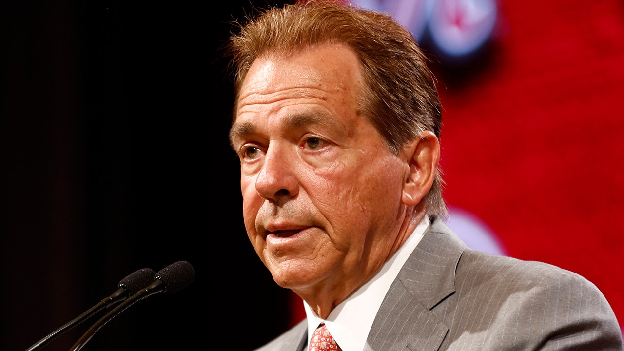 Read more about the article Legendary college football coach Nick Saban unveils major lifestyle changes since retiring