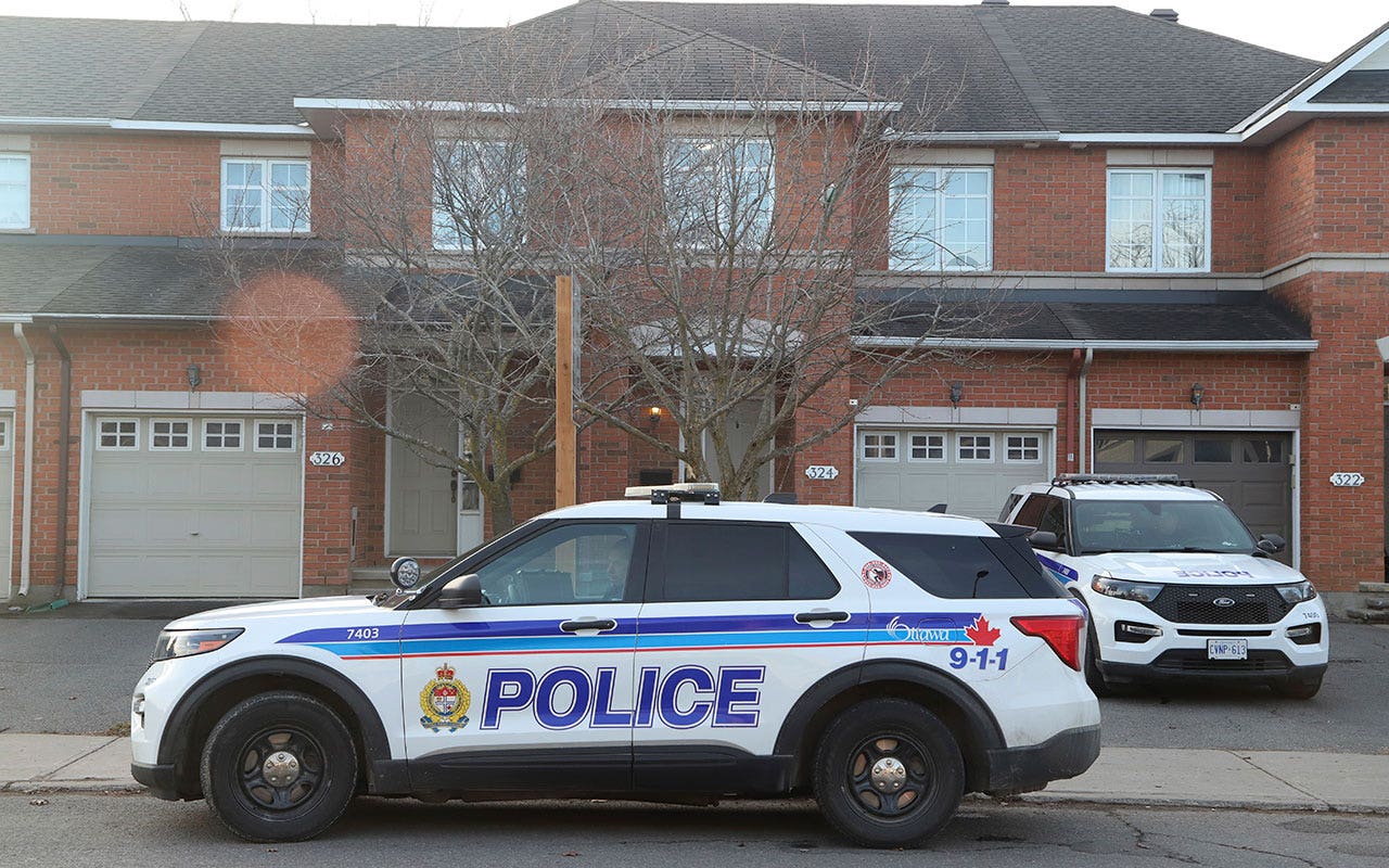 Read more about the article 6 people, including 4 children, found dead in Ottawa home