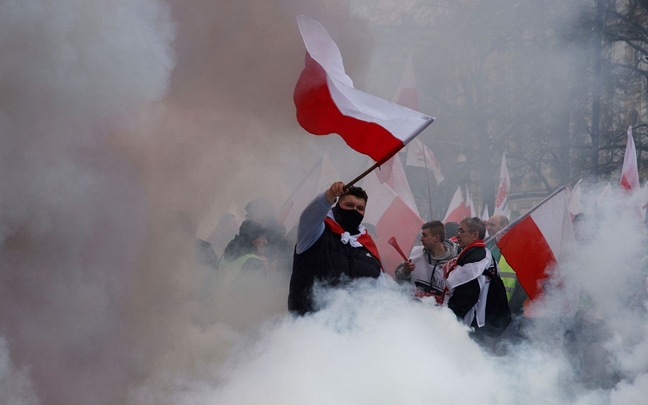 Read more about the article Violent protests grip Poland as farmers clash with police over Ukrainian imports