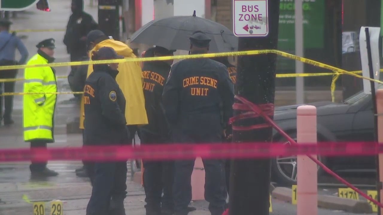 Read more about the article Philadelphia bus stop shooting critically injures high school student, 7 others wounded