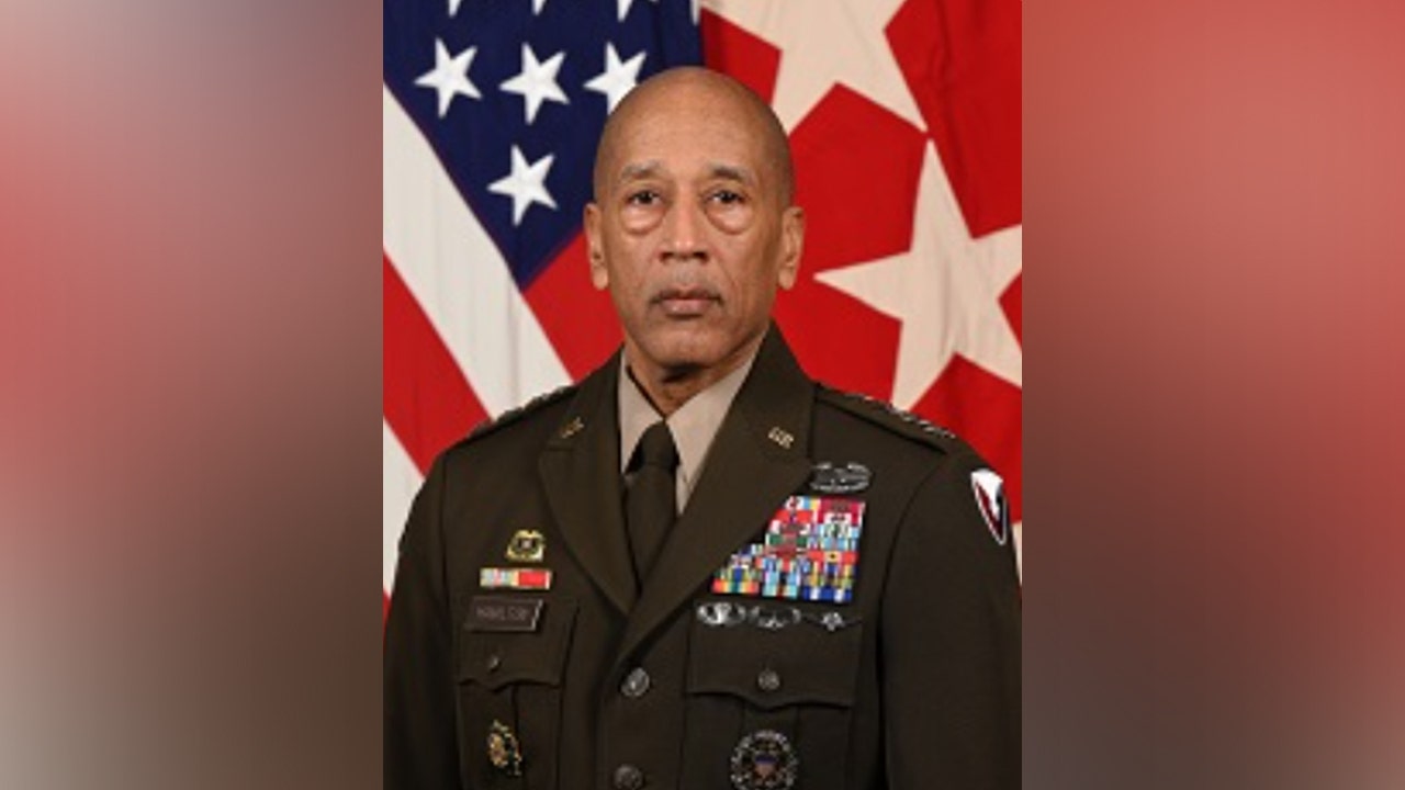 Read more about the article Army four-star general suspended during investigation of alleged misconduct