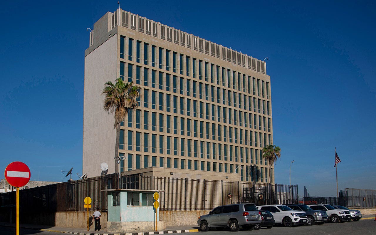 Read more about the article Tests find no brain injuries in US diplomats with ‘Havana syndrome’ symptoms