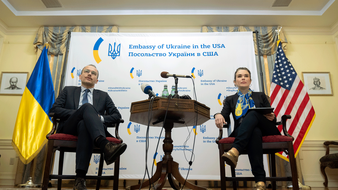 Read more about the article Ukrainian ministers 'optimistic' about securing U.S. aid, call for repossession of Russian assets