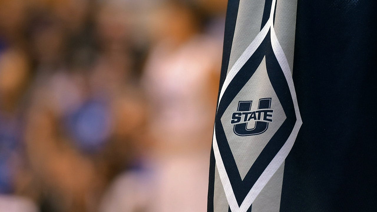 Utah State women’s basketball coach reveals she was let go during awkward press conference