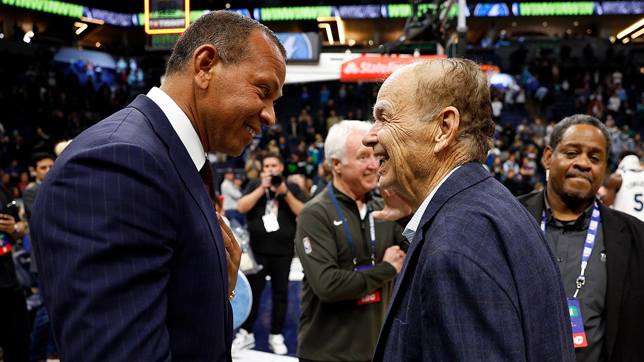 You are currently viewing Alex Rodriguez takes aim at Timberwolves’ Glen Taylor amid ownership fallout: ‘So f—ing childish’