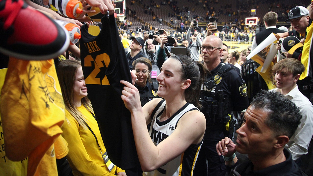Read more about the article Caitlin Clark’s takeover good for Iowa and women’s college basketball, data shows