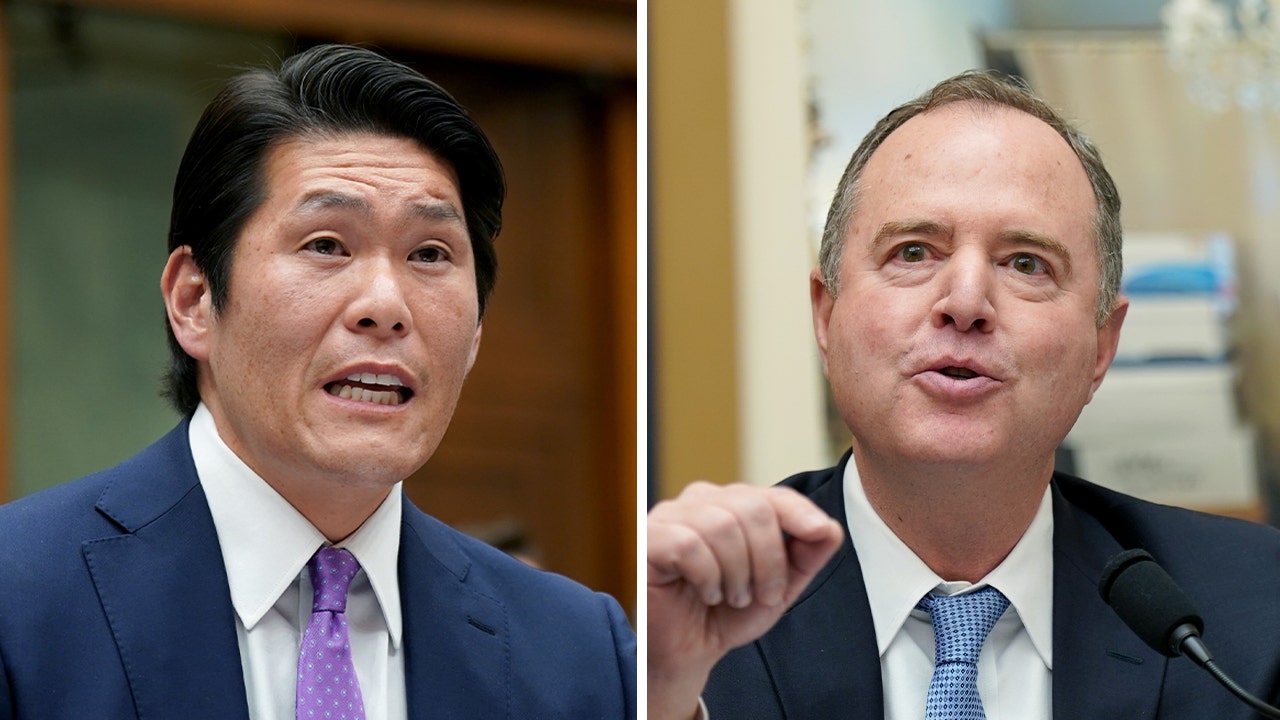 Schiff spars with Hur in heated exchange over report that 'disparaged' Biden: 'That did not happen'