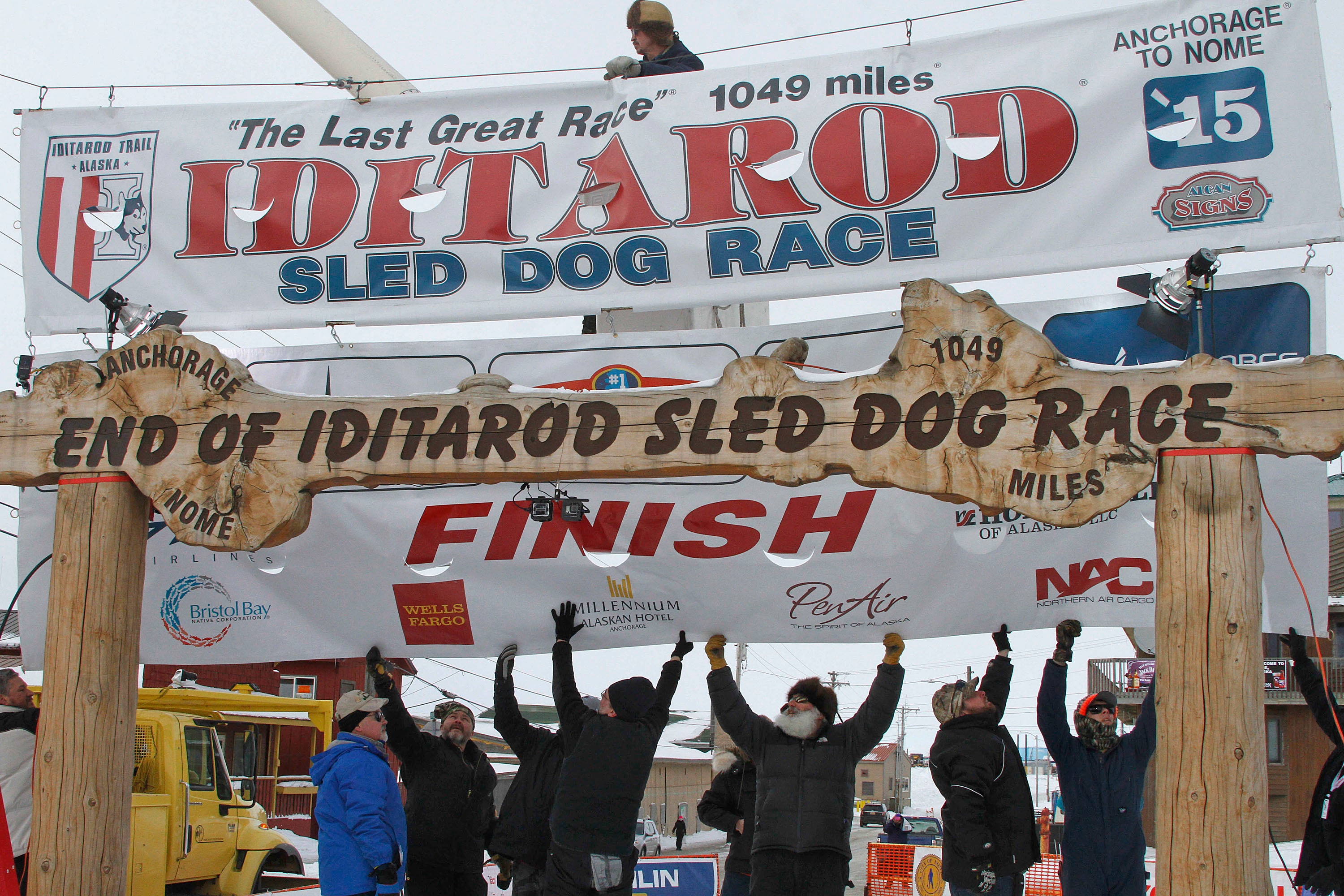 PETA calls for end of Alaska’s Iditarod race following death of 2 dogs