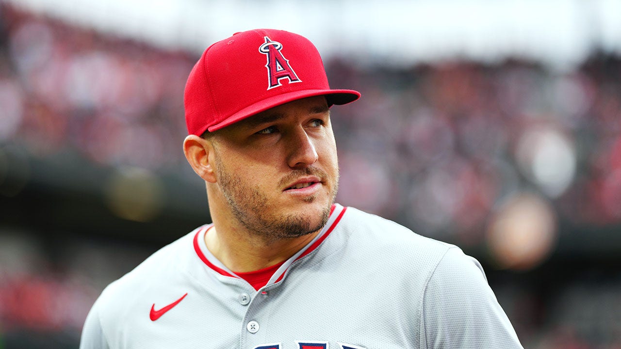 Read more about the article Mike Trout opens 2024 MLB season with home run in first at-bat