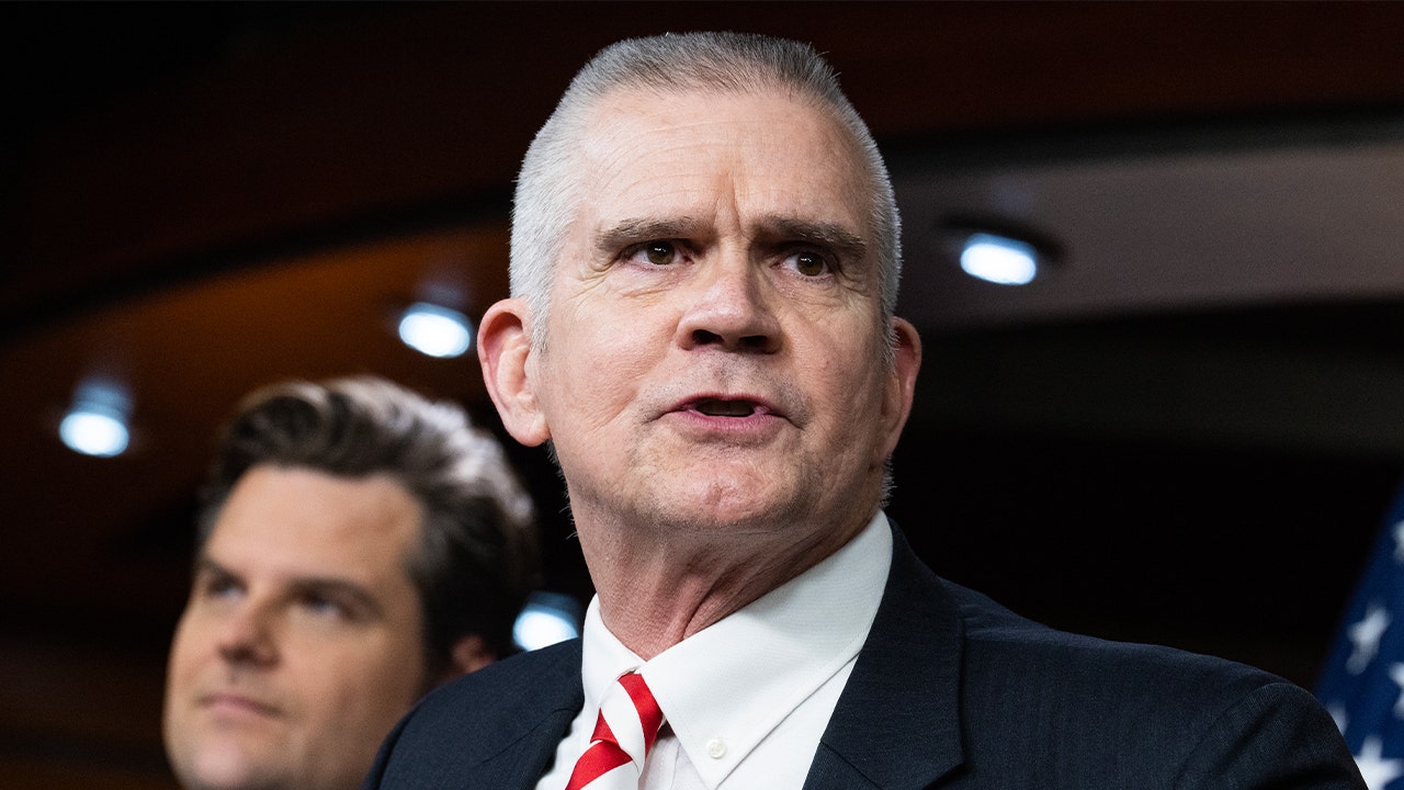 Read more about the article Rosendale suspends House race, will not seek re-election in Montana: ‘Taken a serious toll on me’