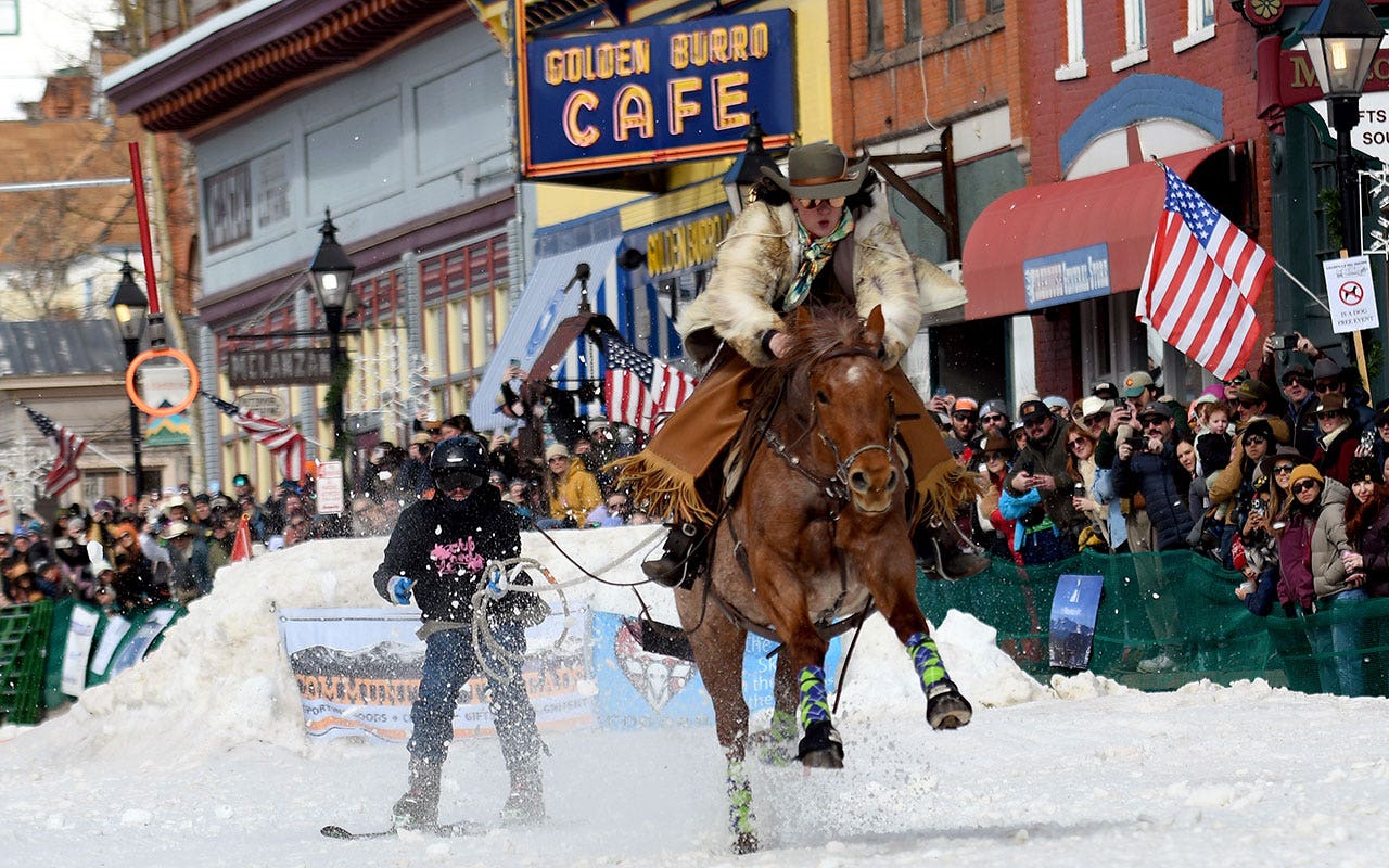 Read more about the article Popular sport known as ‘skijoring’ blends rodeo and skiing in CO