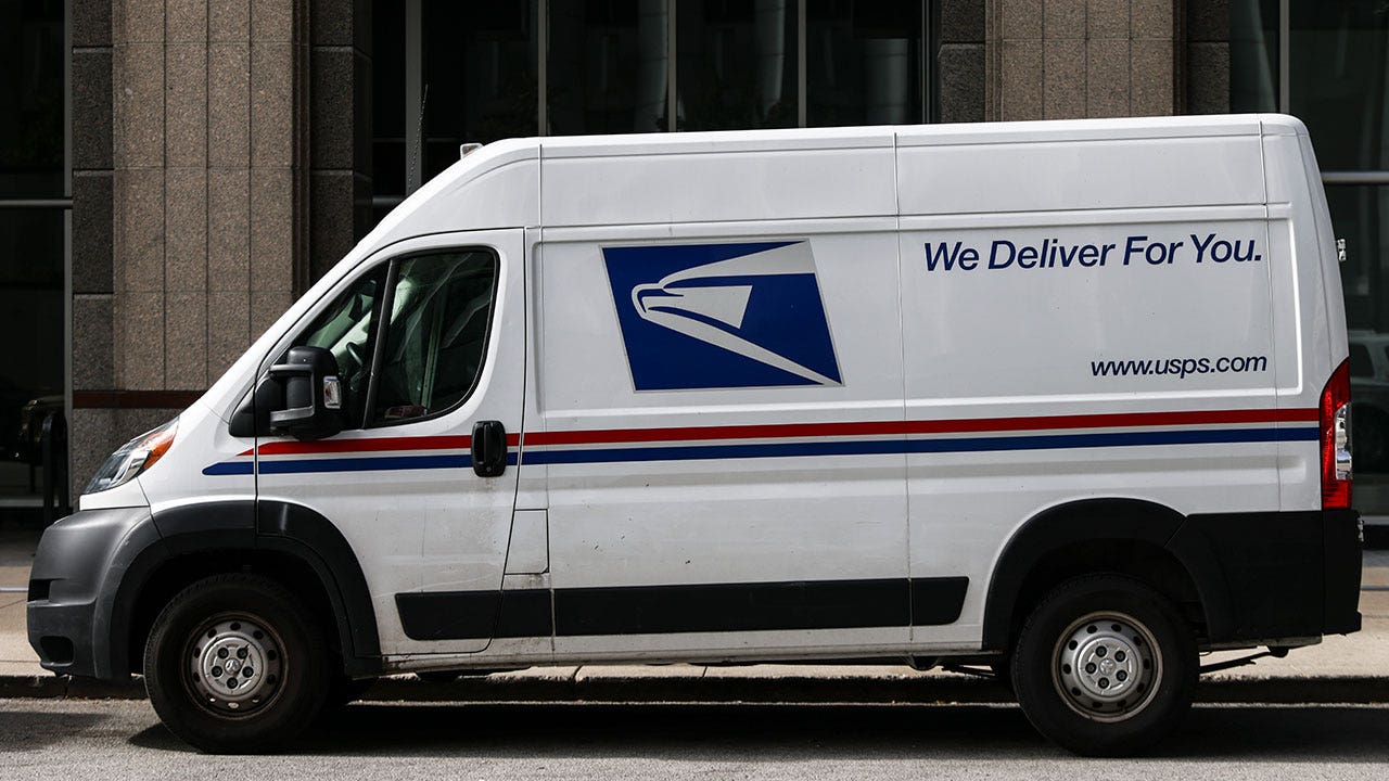 Read more about the article USPS mail carrier shot and killed on the job, police offering $250K reward for info