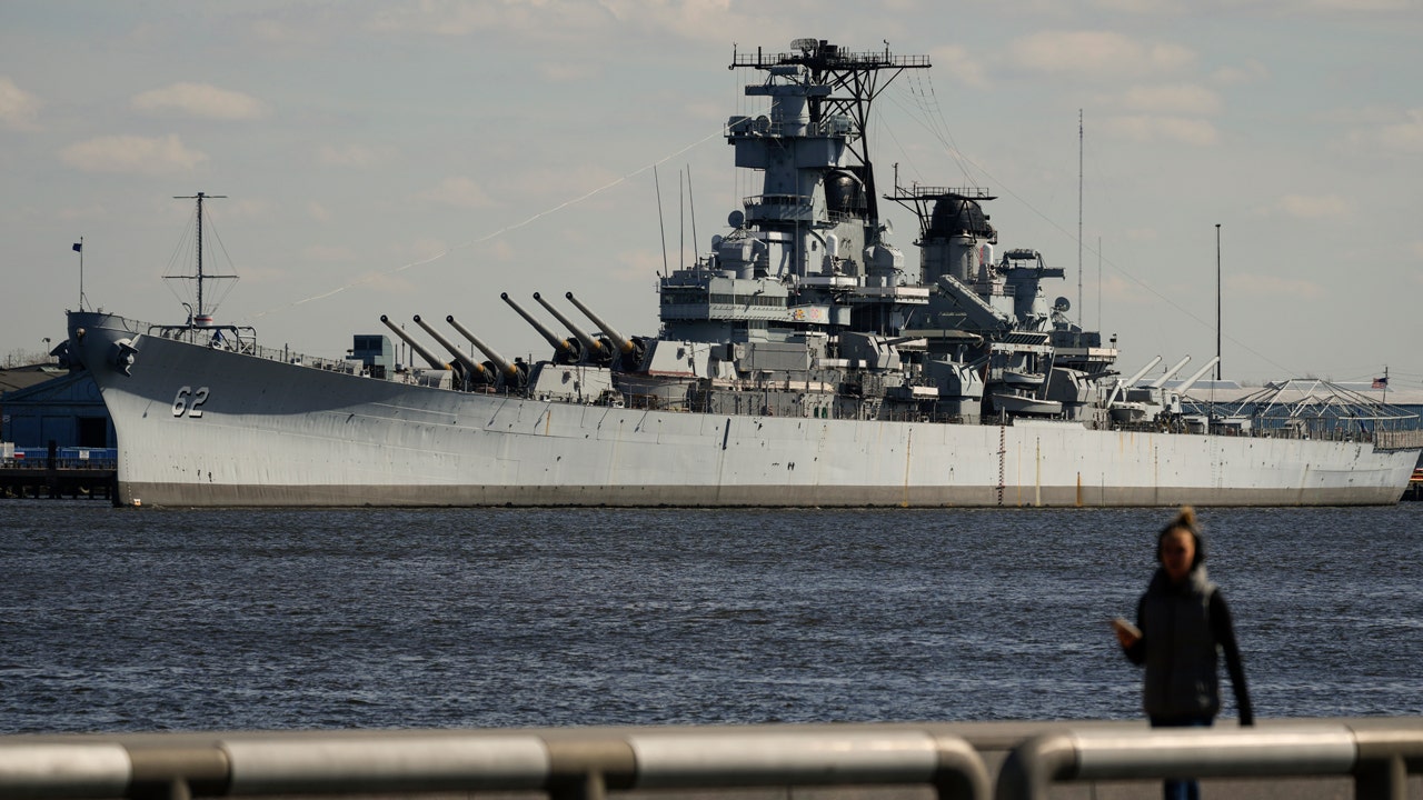 Read more about the article Historic USS New Jersey en route to Philadelphia for repairs