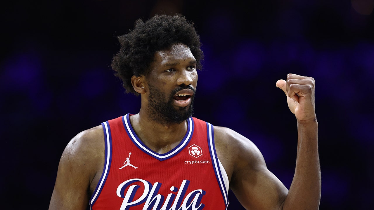 Read more about the article Joel Embiid ‘disappointed’ with Knicks fans taking over 76ers arena