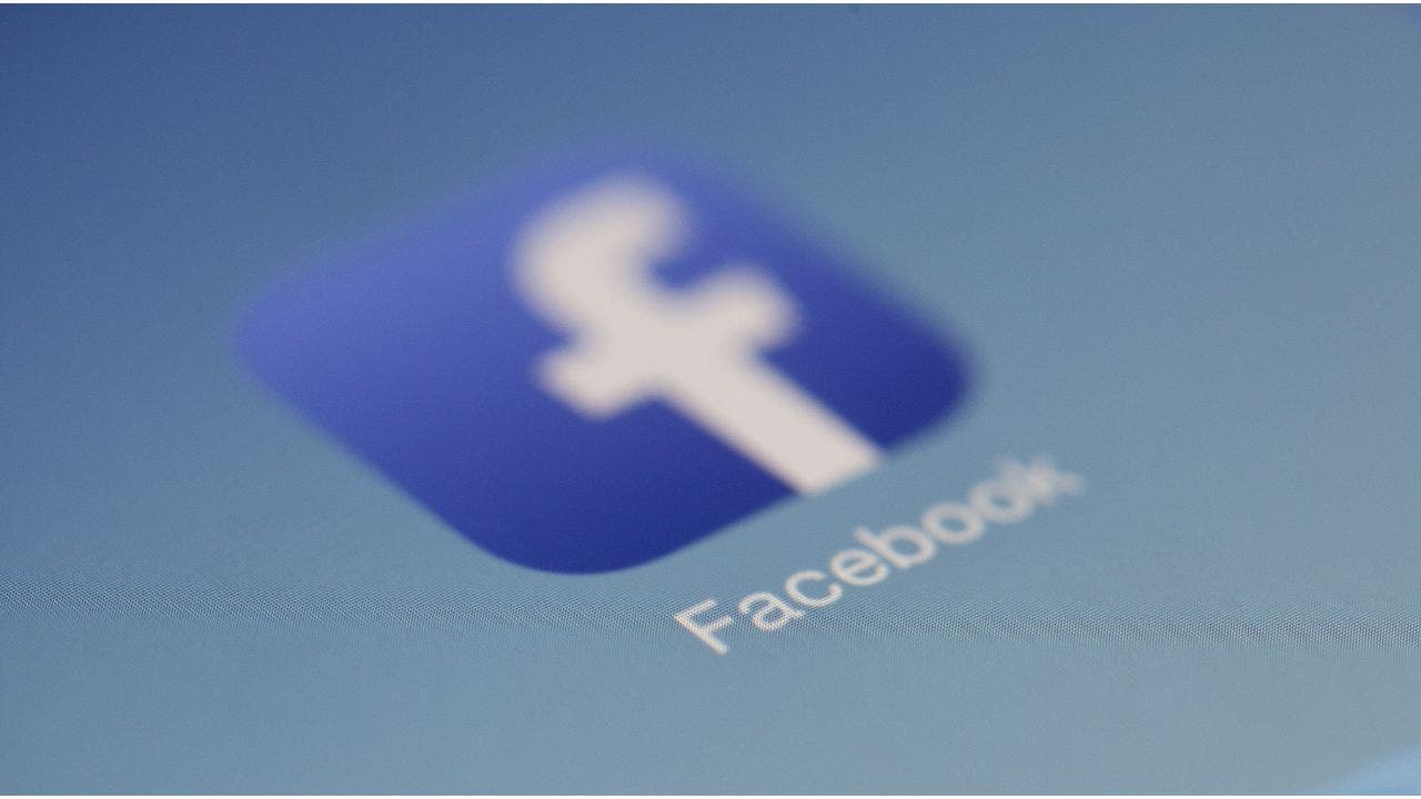 Read more about the article How to remove Facebook access to your photos