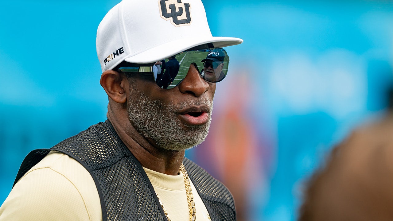 Read more about the article Ex-Colorado player rips Deion Sanders’ approach to roster overhaul