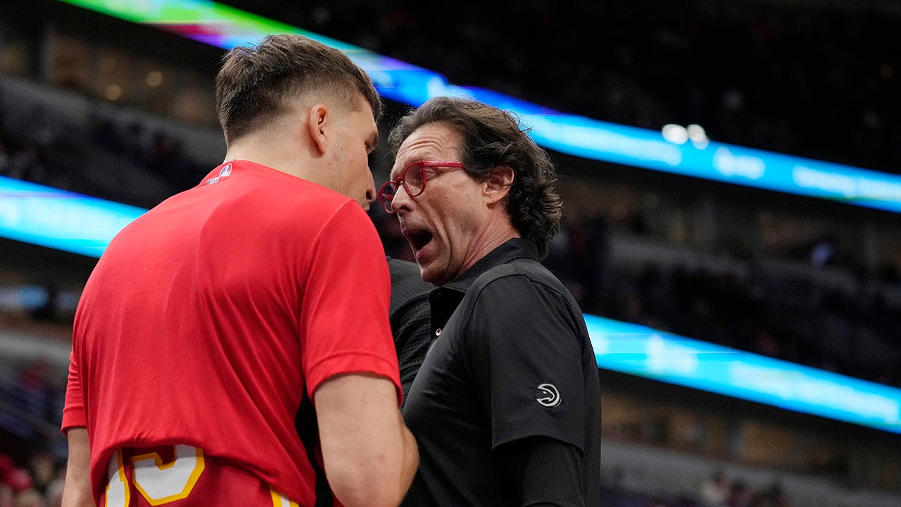 You are currently viewing Hawks’ Quin Snyder shrugs off heated confrontation with Bogdan Bogdanovic, says two ‘are in a great place’