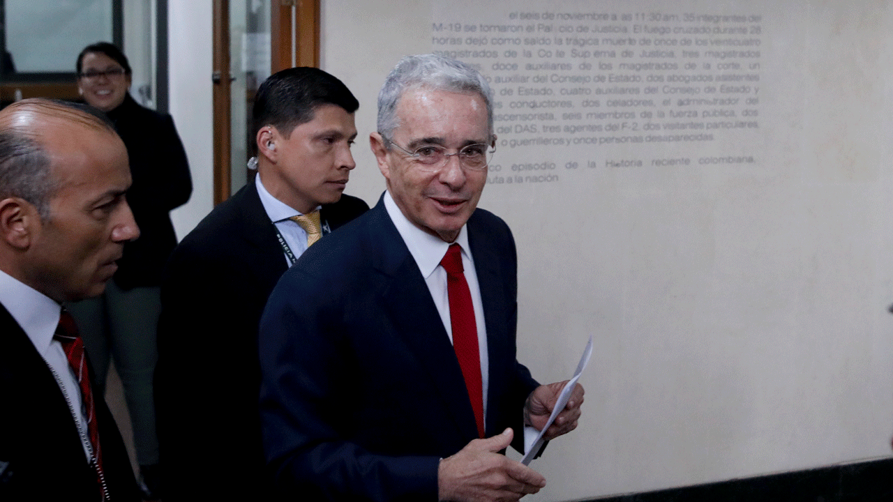 Read more about the article Former Colombian president slams move to make him stand trial