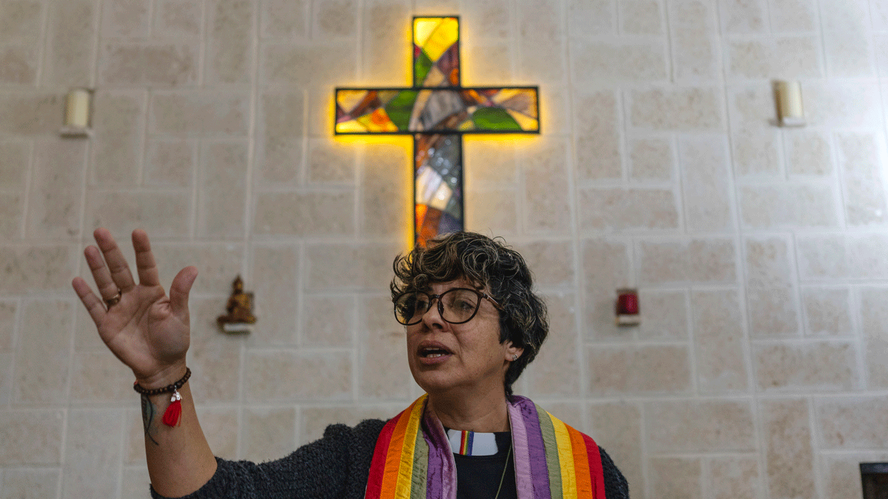 Read more about the article LGBTQ-inclusive church in Cuba welcomes all in a country that once sent gay people to labor camps