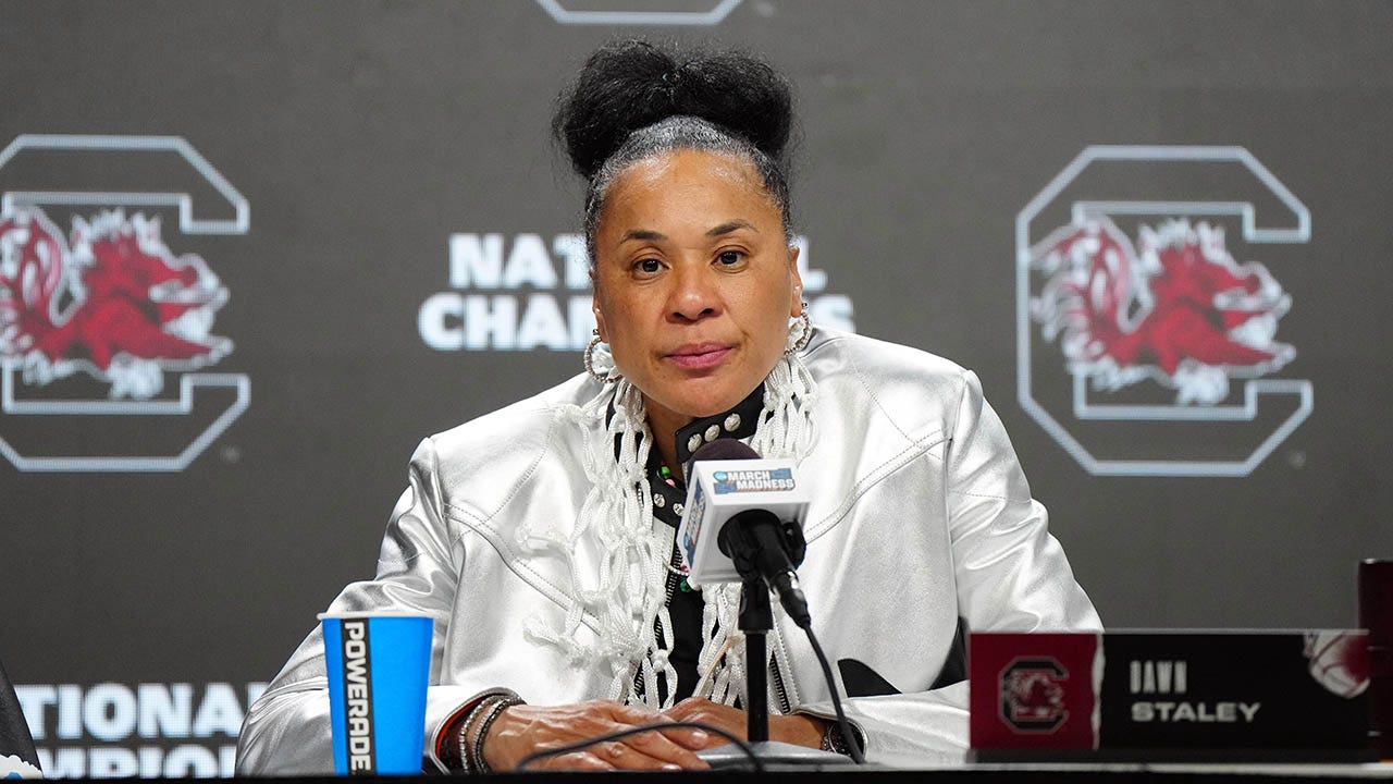 Read more about the article Dawn Staley media coverage may have influenced answer on trans athletes in women’s sports, OutKick writer says