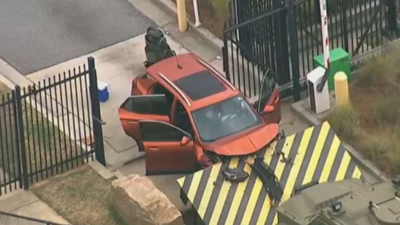 Read more about the article Car rams gate at FBI office in Atlanta, driver arrested after attempting to enter facility