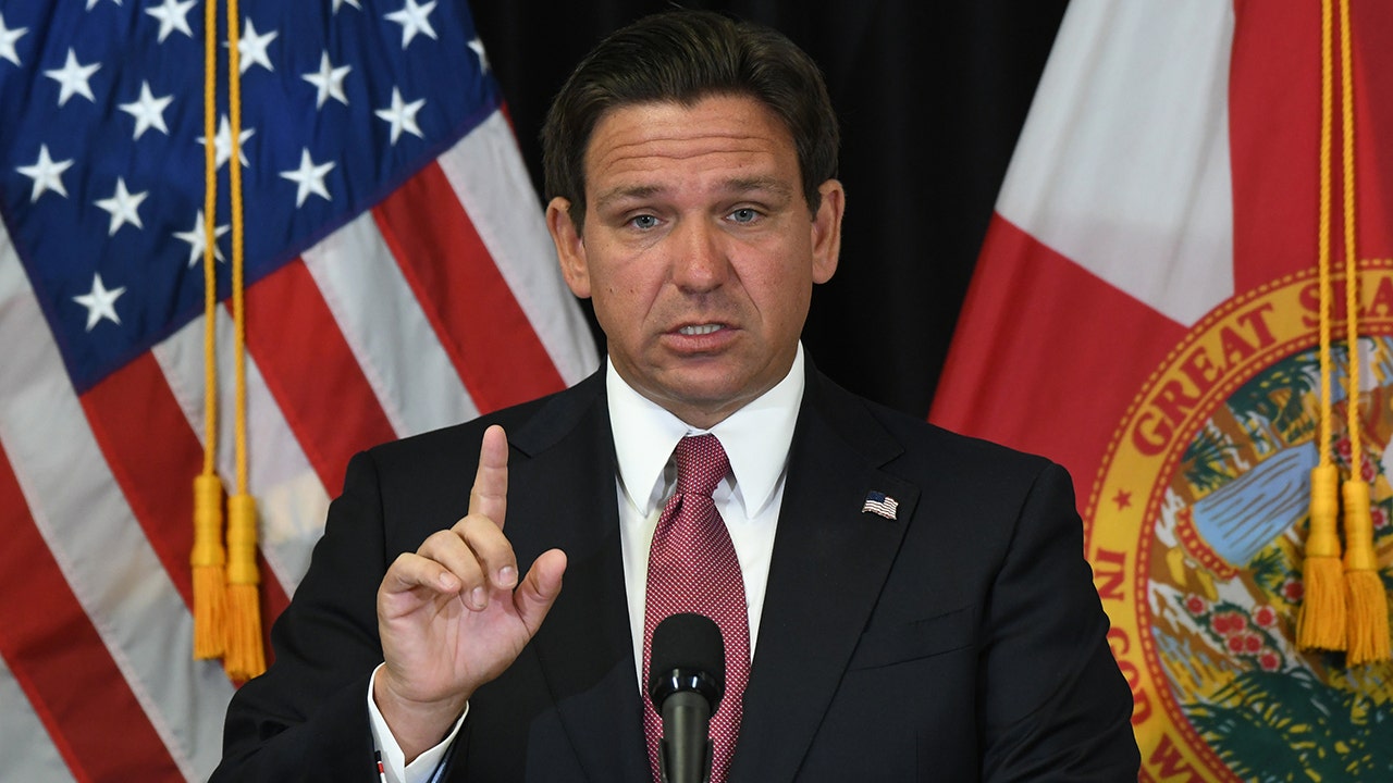 Read more about the article DeSantis signs 5 laws cracking down on sexual predators, ability to abuse or ‘groom’ kids over the internet