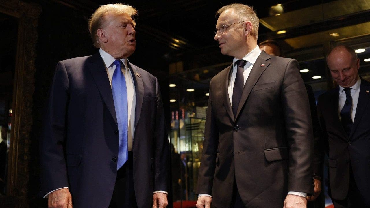 Read more about the article Trump meets with Polish president at Trump Tower in NYC amid criminal trial