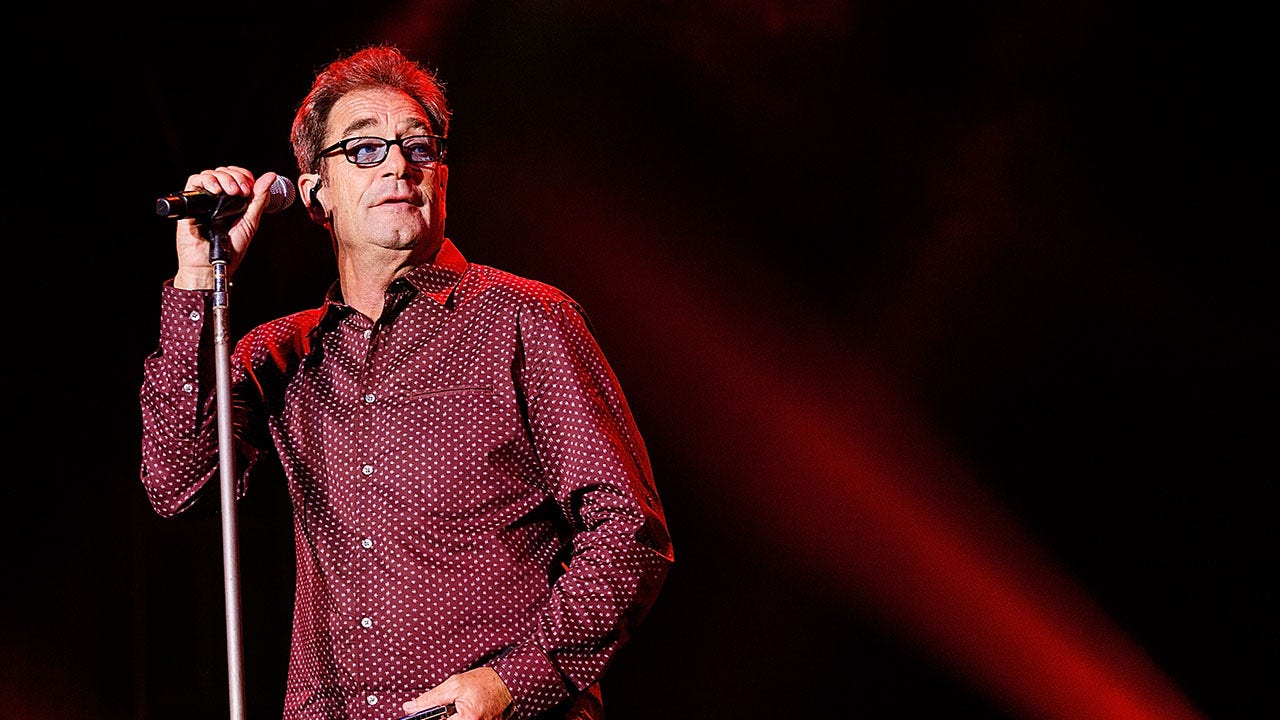 Huey Lewis not letting hearing loss define him, calls Broadway show his 'salvation'