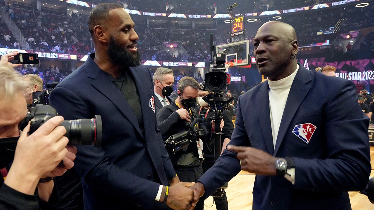 NBA player reveals why he switched vote to LeBron James over Michael ...