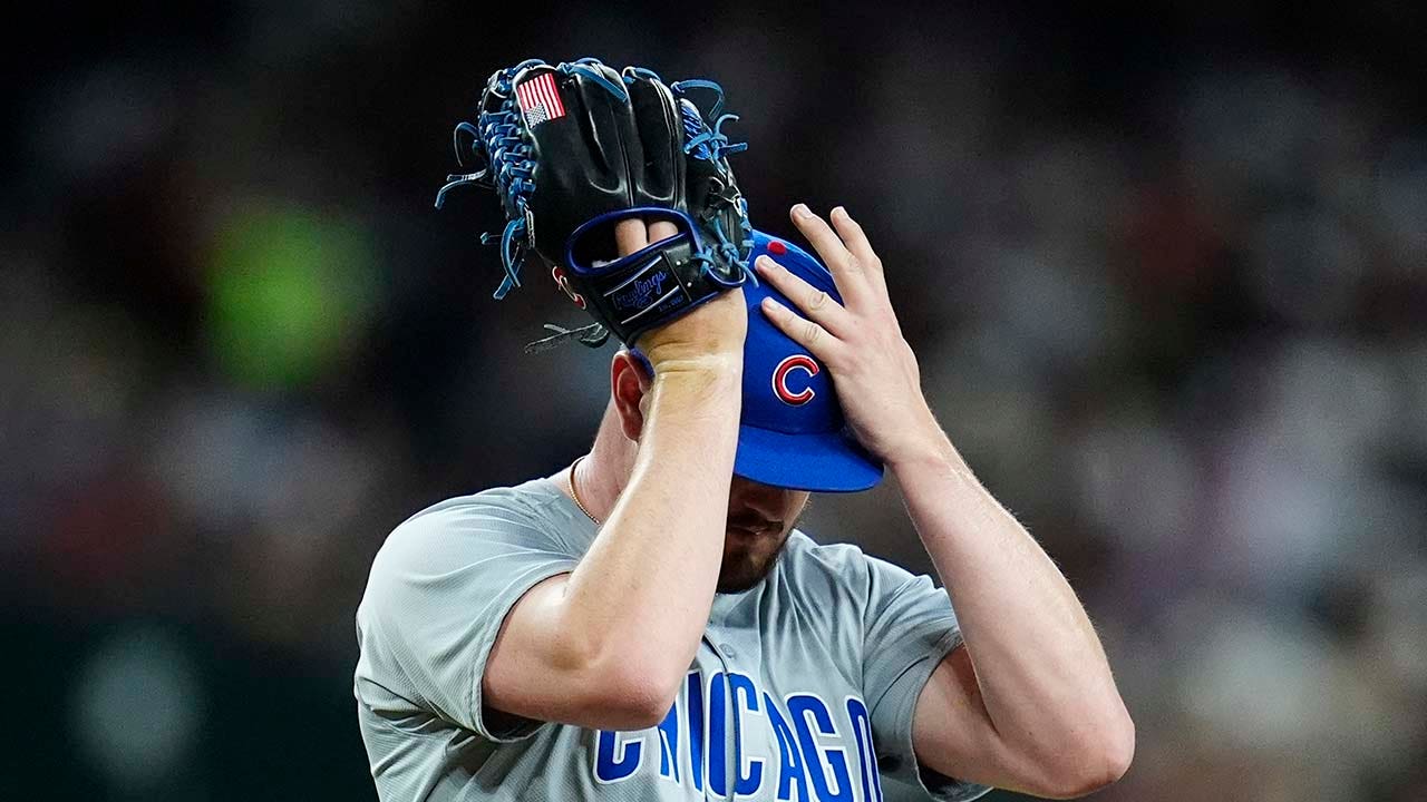 Read more about the article Cubs pitcher forced to change glove due to white in American flag patch: ‘Just representing my country’