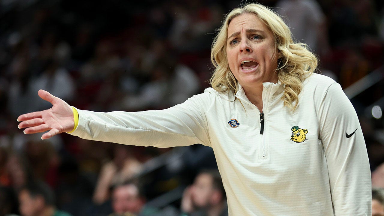 Baylor’s Nicki Collen pushes back on WaPo profile’s shot at women’s basketball program: ‘Nothing is withering’