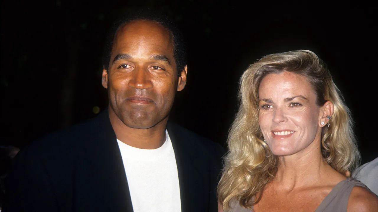 Read more about the article FBI releases hundreds of pages on OJ Simpson murder investigation