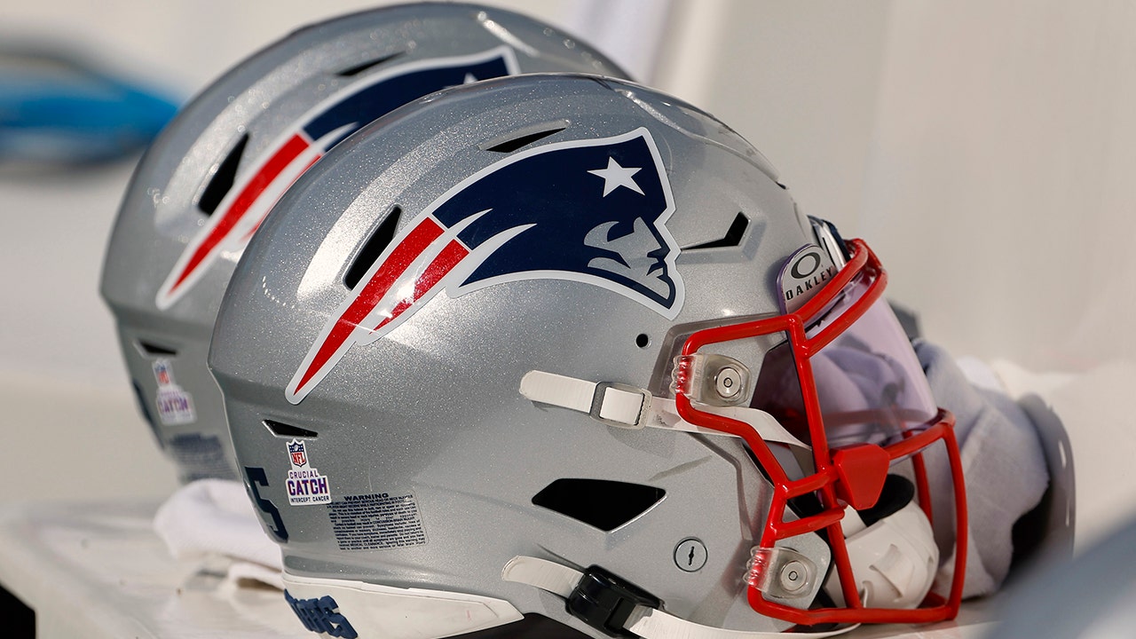 Read more about the article Patriots looking for ‘unprecedented deal’ to move out of No 3 pick in 2024 NFL Draft: report