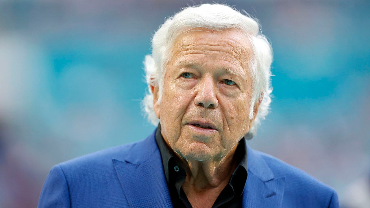 Read more about the article Antisemitism at Columbia University ‘pains me to see,’ Patriots owner Robert Kraft says
