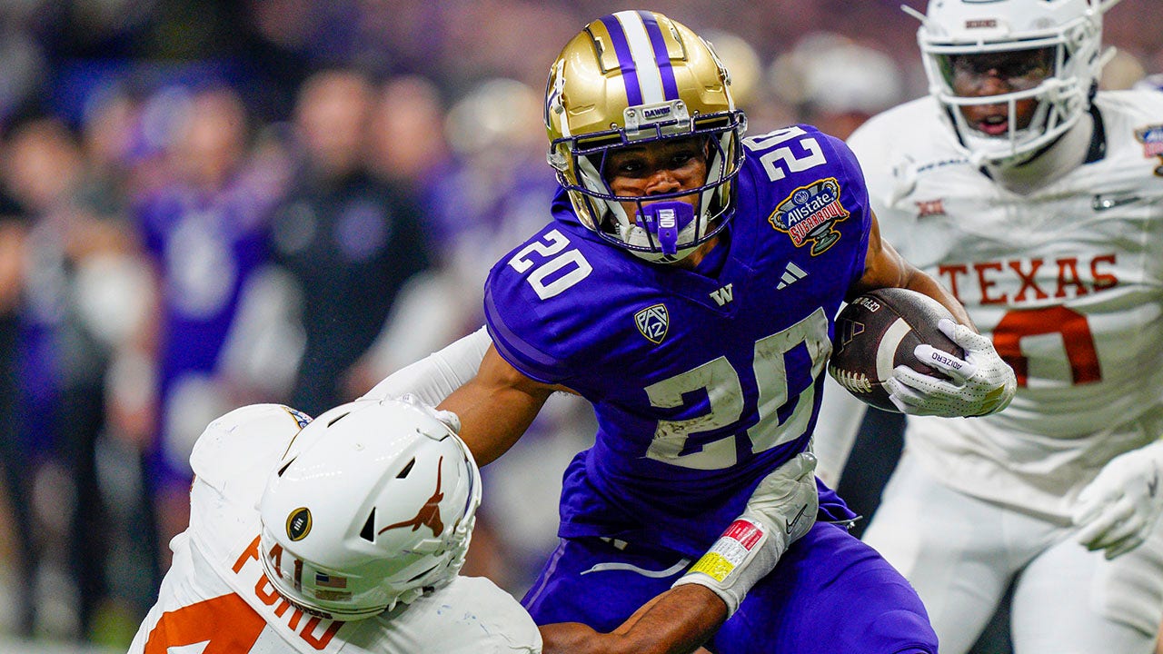 Read more about the article Washington Huskies running back charged with raping 2 women