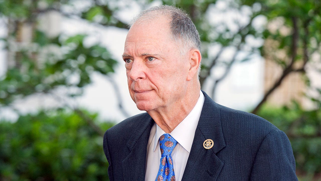 Read more about the article GOP Rep. Bill Posey won’t seek re-election, endorses former Florida Senate President as replacement