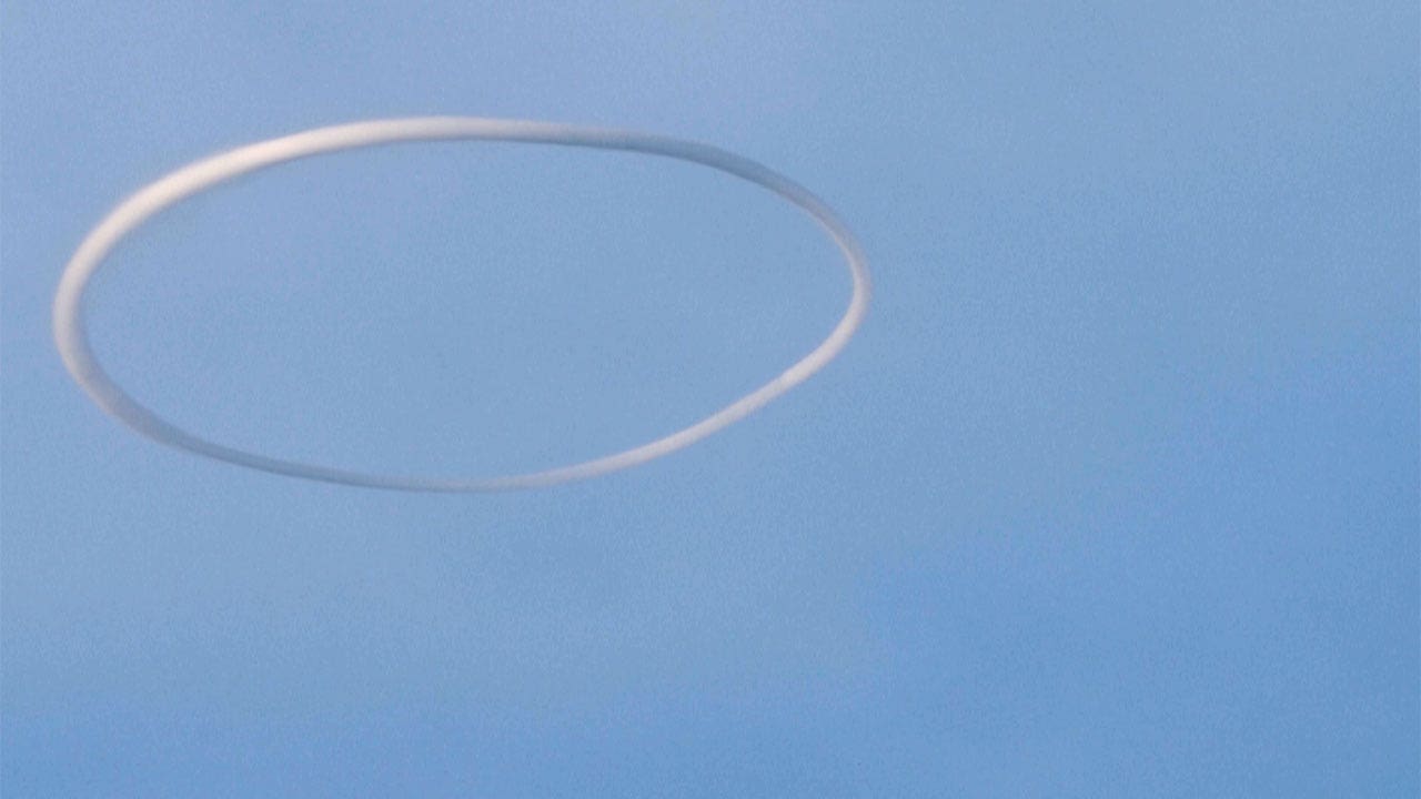 Read more about the article Blowing ‘smoke’: Mount Etna puts on a show by emitting rare rings into the sky
