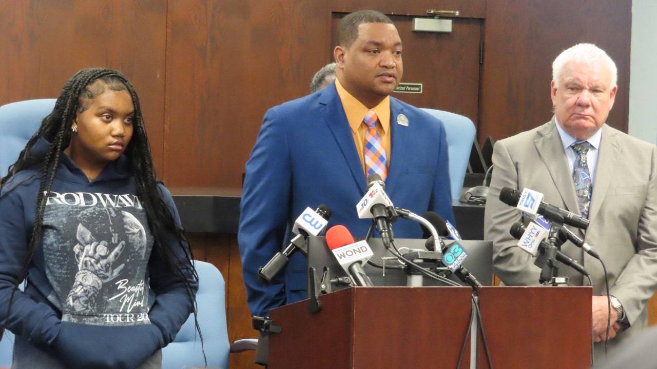 Atlantic City mayor, wife charged with abusing, assaulting teenage daughter: 'smack the weave out of her head'