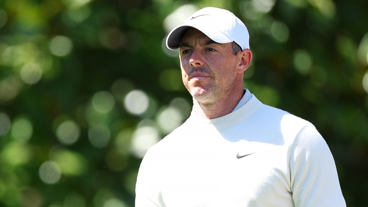 Read more about the article Rory McIlroy not talking about shocking divorce at PGA Championship