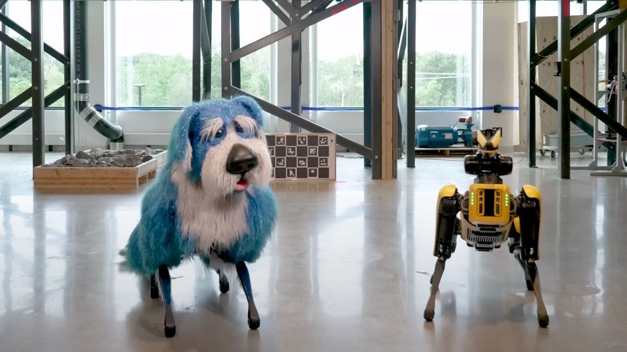 Le chien robotique effrayant de Boston Dynamics danse dans un costume bleu scintillant