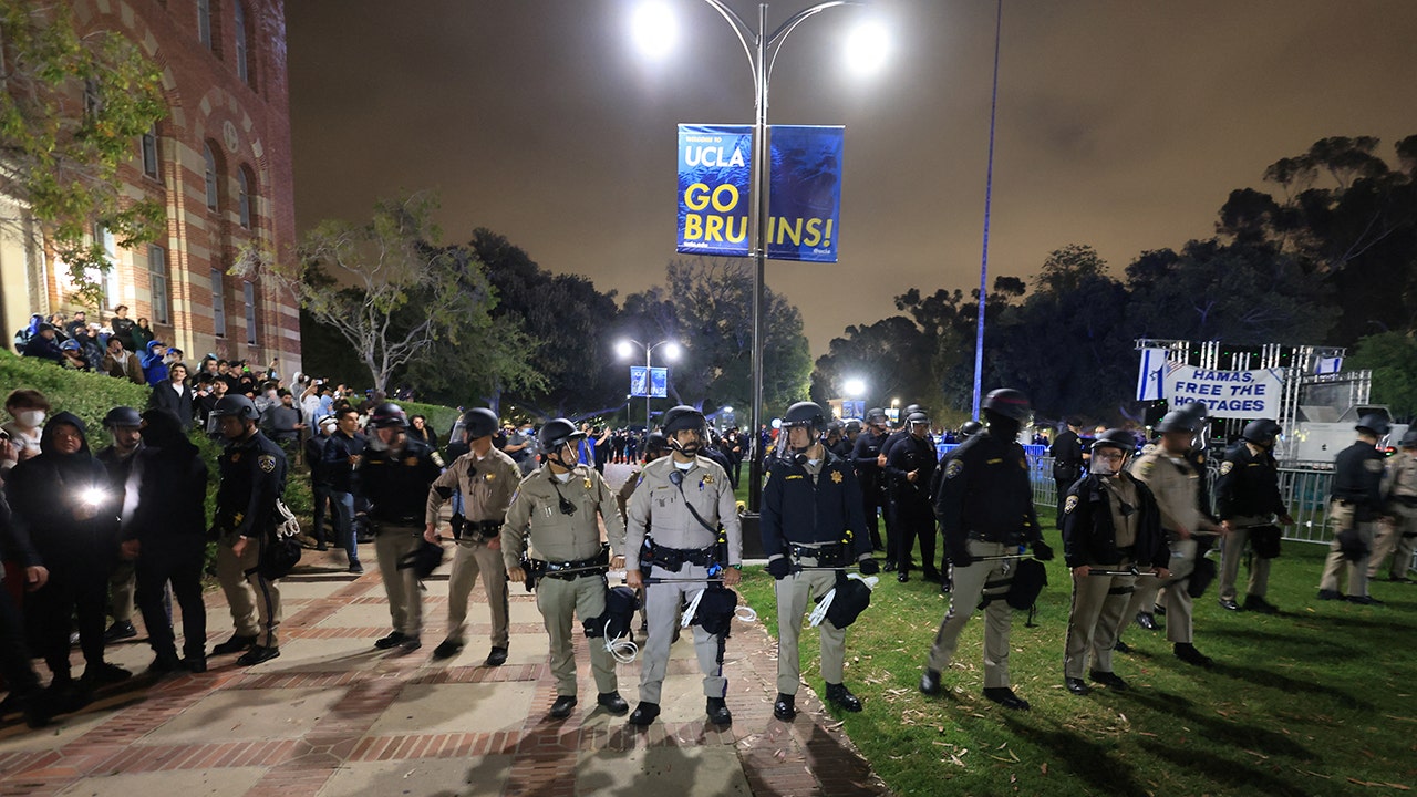 Read more about the article UCLA anti-Israel protesters issue list of items needed for encampment