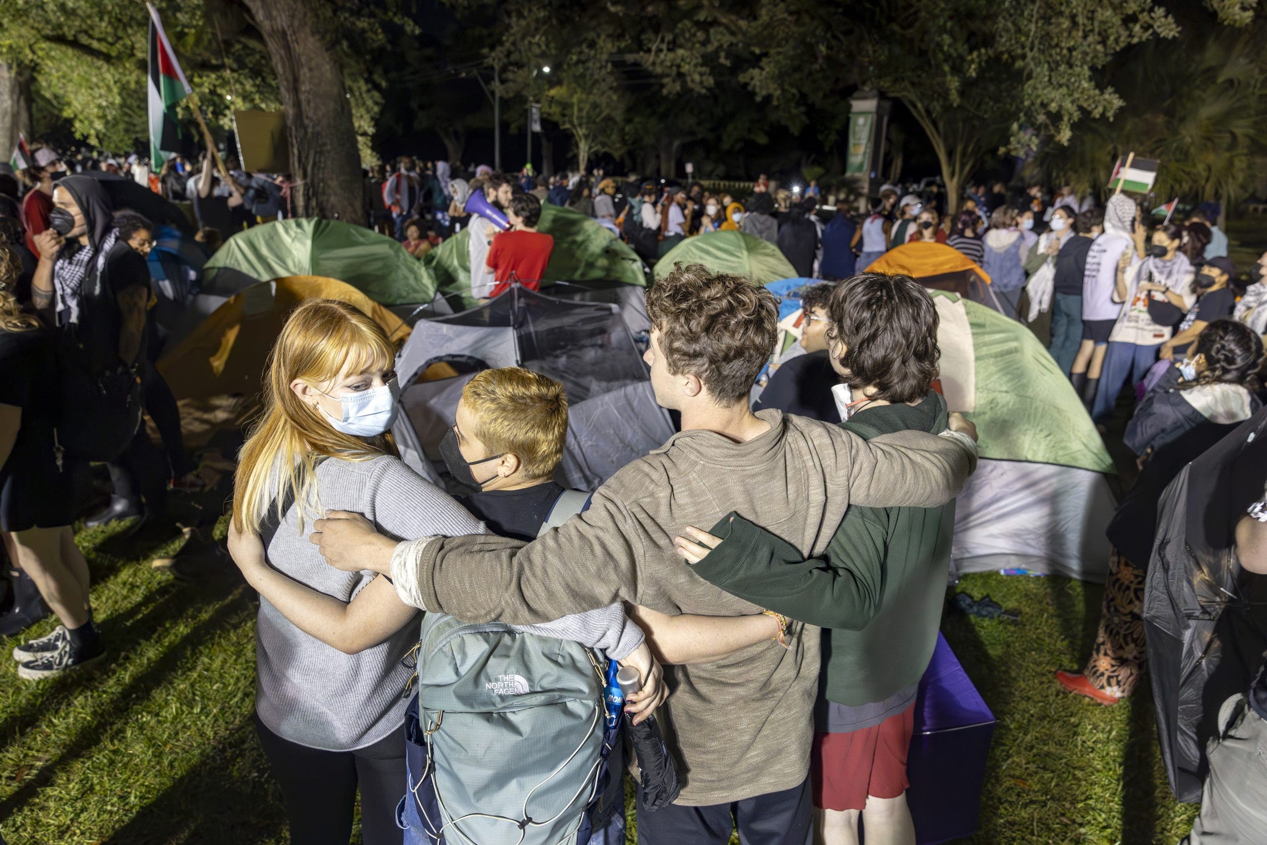 Read more about the article Louisiana police clear out anti-Israel encampment at Tulane University, arrest 14 protesters