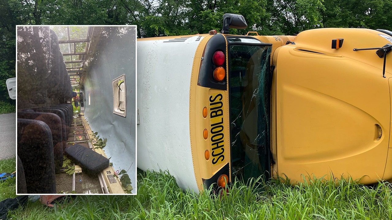 Read more about the article School bus in Kentucky crashes, overturns