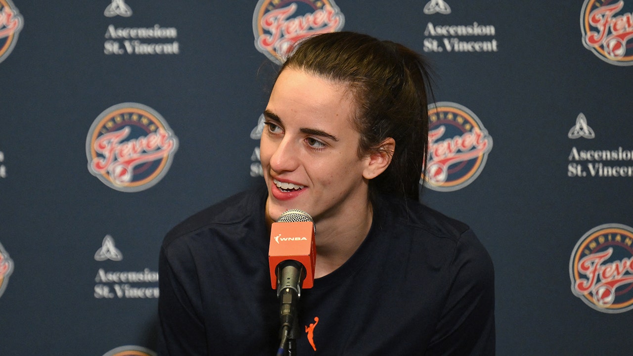 Read more about the article Caitlin Clark says she talks with media more than her ‘own family’ through early portion of WNBA rookie season