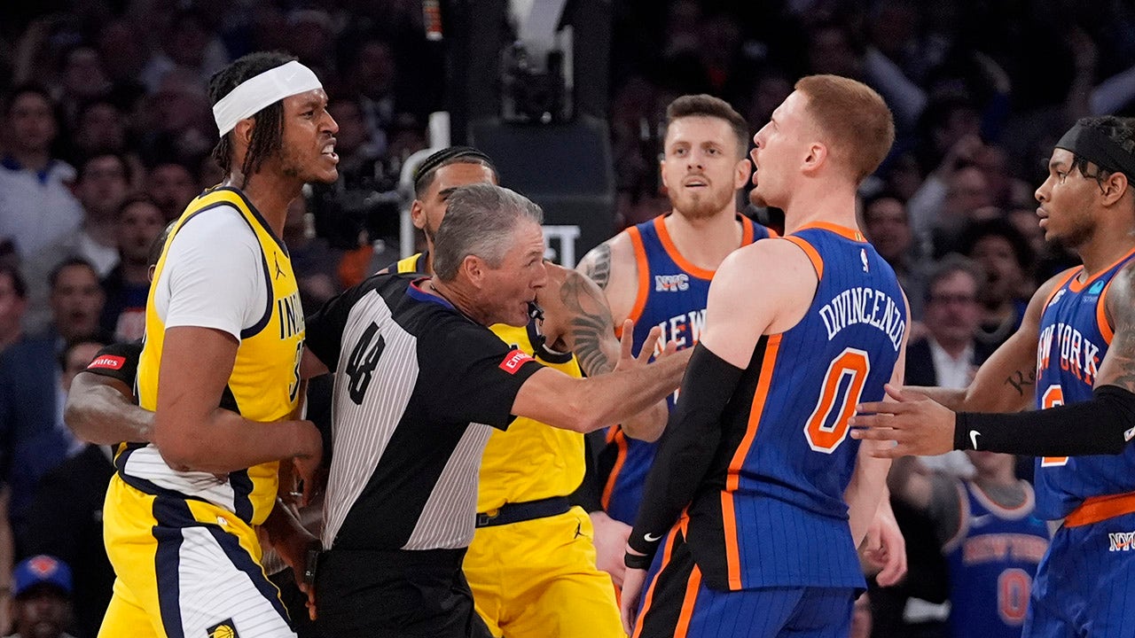 Read more about the article Knicks’ Donte DiVincenzo rips Pacers after Myles Turner scuffle: ‘They were trying to be tough guys’