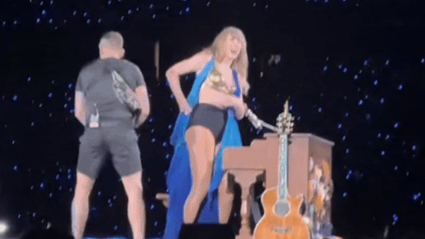 Taylor Swift fixes wardrobe malfunction during Eras Tour
