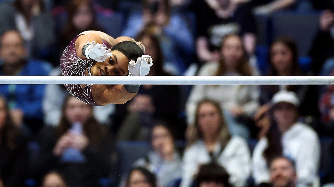 Read more about the article Gabby Douglas’ bid for 3rd Olympics comes to disappointing end
