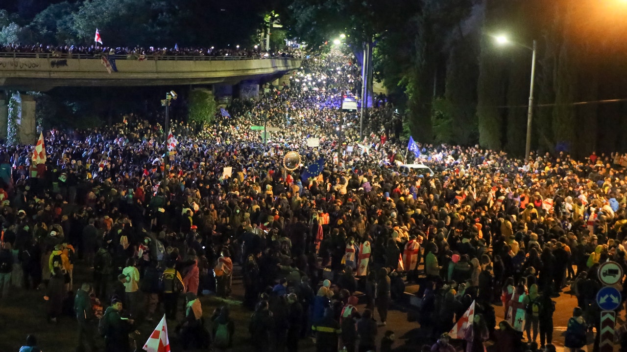 Read more about the article When ‘Russian law’ passed, Georgian protesters swarm capital
