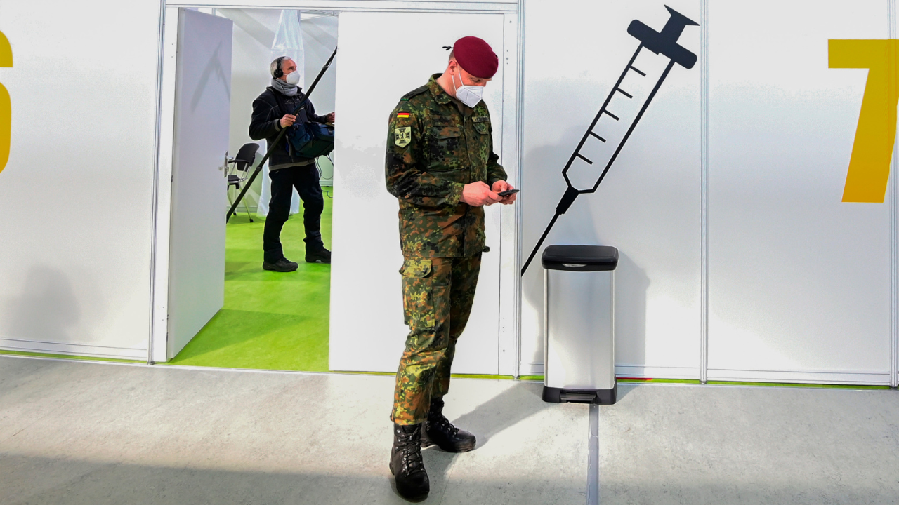 Read more about the article Germany lifts mandatory COVID vaccination requirement for military personnel