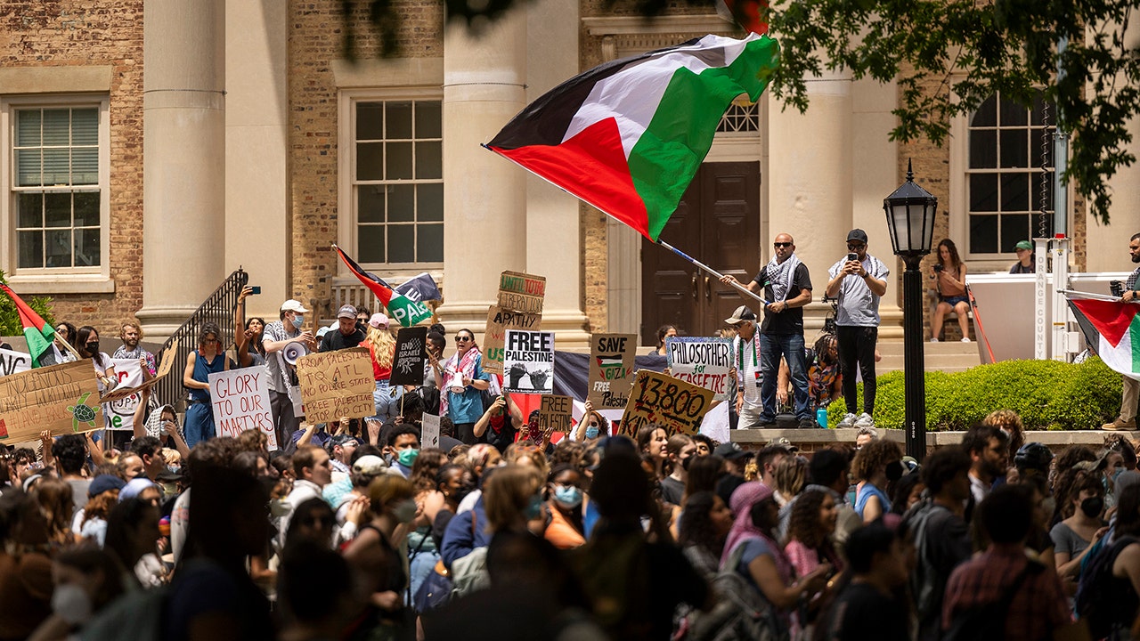 Read more about the article UNC-Chapel Hill responds after professors threaten to withhold students’ grades to support anti-Israel rioters